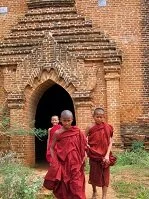 Copyright © Safari the Globe Burmese Culture - Monks