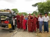 Copyright © Safari the Globe Burmese Culture - Monks