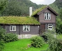 Copyright © Safari the Globe Geirangerfjord, Norway - House in Geiranger