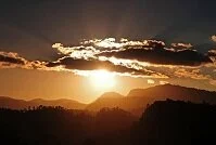Copyright © Vojtech Vlk Honduran Geography - Sunset over the mountains