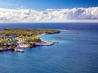 Copyright © p0temkin / 123RF Stock Photo Honduran Geography - Roatan Island