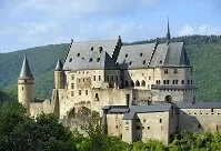 Copyright © Robert Paul Van Beets Luxembourger Architecture - Vianden Castle