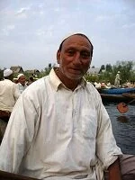 Copyright © Safari the Globe Indian Culture - Floating Market
